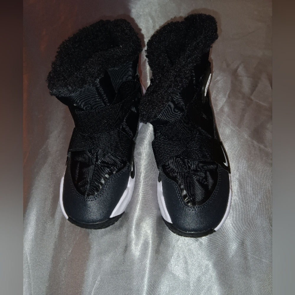 Kids Nike winter boot